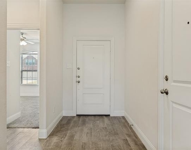 11000 Ranchera Drive - Photo Thumbnail 4