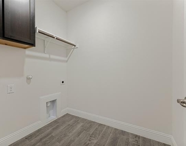 11000 Ranchera Drive - Photo Thumbnail 15