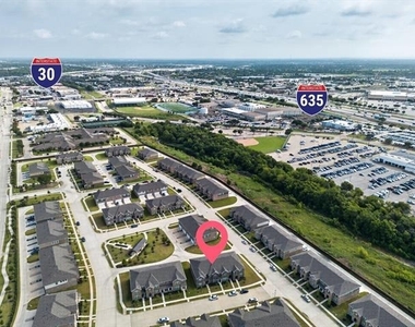 2921 Mare Drive - Photo Thumbnail 37