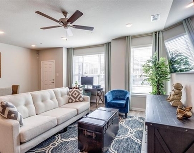 2921 Mare Drive - Photo Thumbnail 3