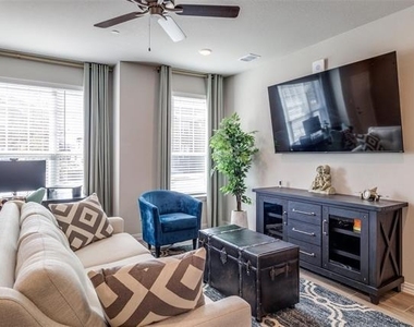 2921 Mare Drive - Photo Thumbnail 2