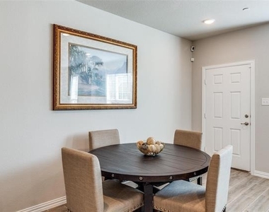 2921 Mare Drive - Photo Thumbnail 7