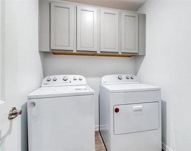 2921 Mare Drive - Photo Thumbnail 21