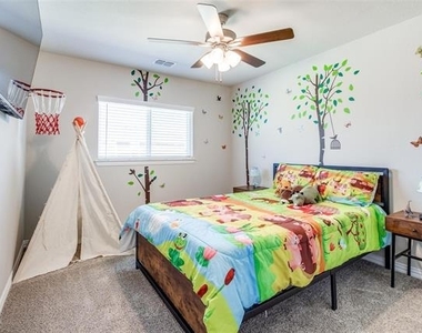 2921 Mare Drive - Photo Thumbnail 19