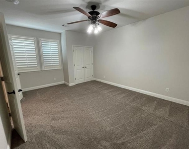 319 Tinker Trail - Photo Thumbnail 17