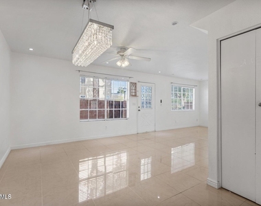 625 S Westwood Street - Photo Thumbnail 7