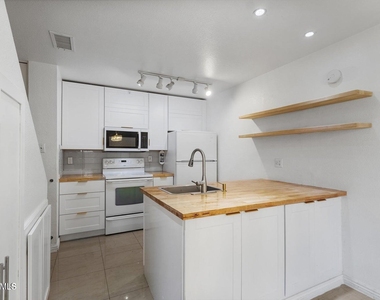 625 S Westwood Street - Photo Thumbnail 8