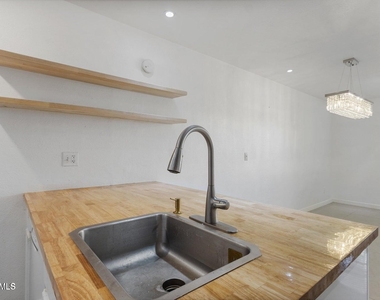 625 S Westwood Street - Photo Thumbnail 10