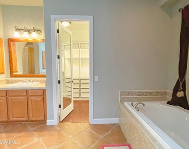 9443 E Ironwood Bend - Photo Thumbnail 24