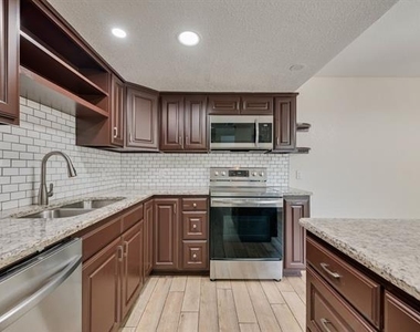 219 W Rochelle Road - Photo Thumbnail 10