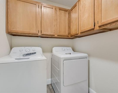 219 W Rochelle Road - Photo Thumbnail 12