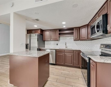 219 W Rochelle Road - Photo Thumbnail 11