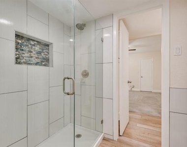 219 W Rochelle Road - Photo Thumbnail 22