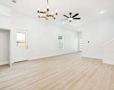 8009 Doreen Avenue - Photo Thumbnail 1
