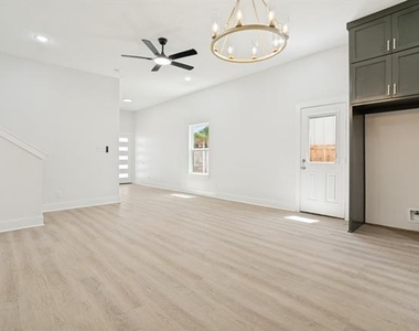 8009 Doreen Avenue - Photo Thumbnail 1