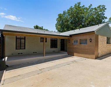 3211 Lawnview Avenue - Photo Thumbnail 1