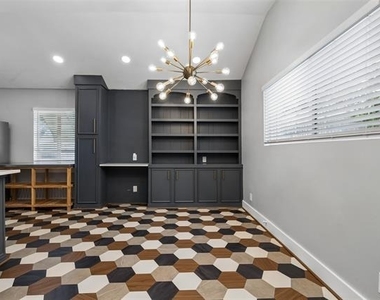 3211 Lawnview Avenue - Photo Thumbnail 16