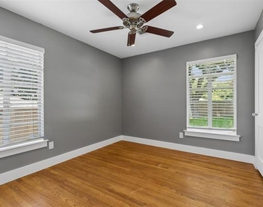 3211 Lawnview Avenue - Photo Thumbnail 20