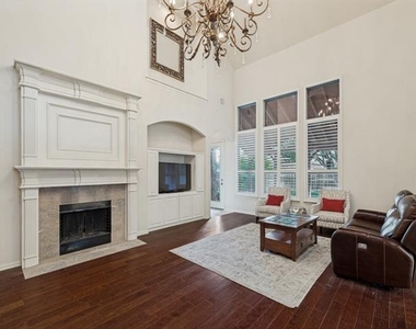 8723 Sherwood Drive - Photo Thumbnail 9