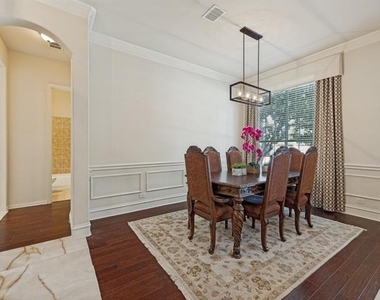 8723 Sherwood Drive - Photo Thumbnail 4