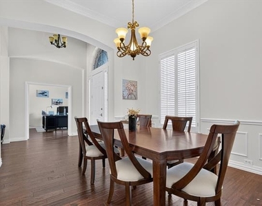 4730 Hampshire Drive - Photo Thumbnail 12