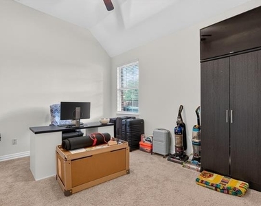 4730 Hampshire Drive - Photo Thumbnail 23