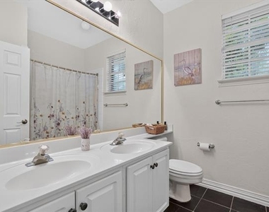 4730 Hampshire Drive - Photo Thumbnail 24