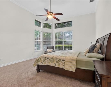 4730 Hampshire Drive - Photo Thumbnail 15