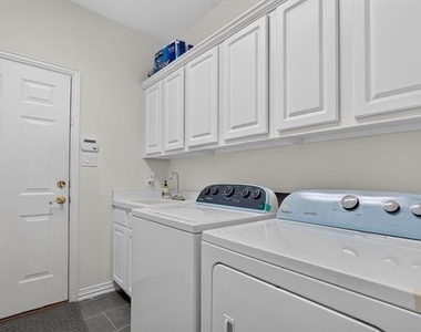 4730 Hampshire Drive - Photo Thumbnail 26