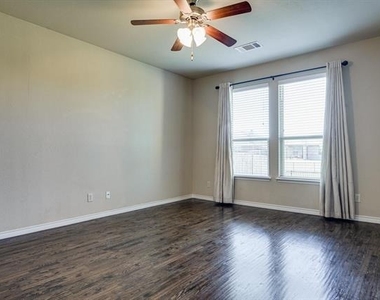 940 Lancashire Lane - Photo Thumbnail 13