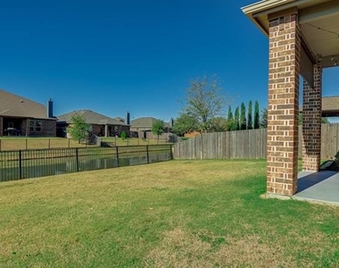 940 Lancashire Lane - Photo Thumbnail 26