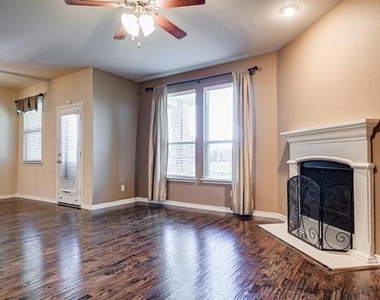 940 Lancashire Lane - Photo Thumbnail 2