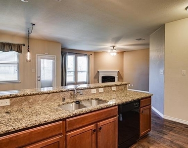 940 Lancashire Lane - Photo Thumbnail 9