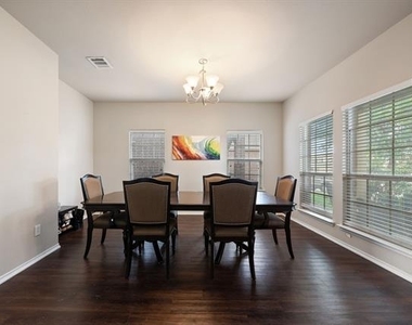 9620 Straightaway Drive - Photo Thumbnail 4