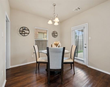9620 Straightaway Drive - Photo Thumbnail 11