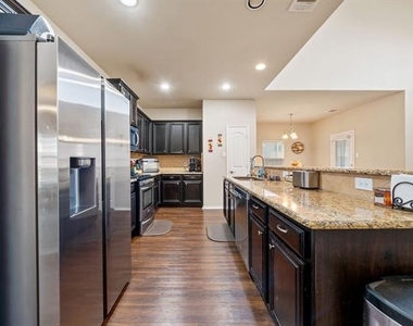 9620 Straightaway Drive - Photo Thumbnail 10