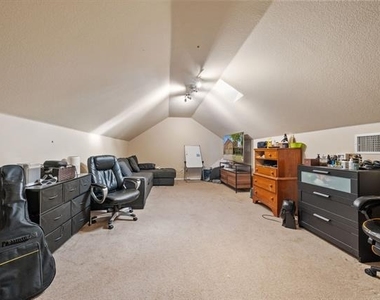 9620 Straightaway Drive - Photo Thumbnail 20