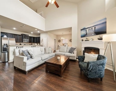 9620 Straightaway Drive - Photo Thumbnail 6