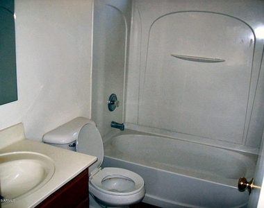 2333 E Meadow Lark Way - Photo Thumbnail 3