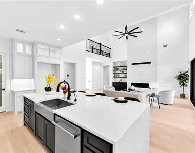 10437 Milkweed Court - Photo Thumbnail 11