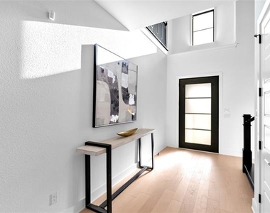 10437 Milkweed Court - Photo Thumbnail 3
