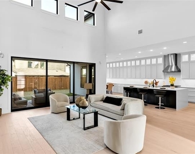 10437 Milkweed Court - Photo Thumbnail 5