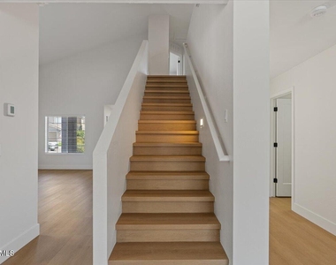 2289 W Hayden Peak Drive - Photo Thumbnail 15