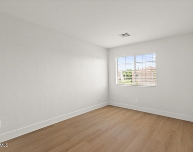 2289 W Hayden Peak Drive - Photo Thumbnail 24