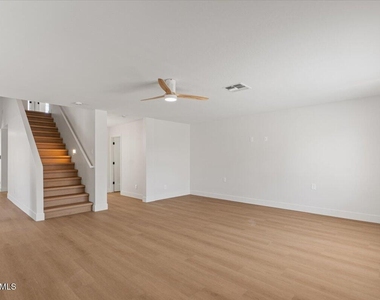 2289 W Hayden Peak Drive - Photo Thumbnail 11