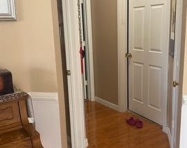 921 Parker Drive - Photo Thumbnail 9