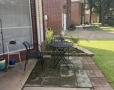 921 Parker Drive - Photo Thumbnail 12