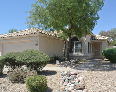 6814 W Louise Drive - Photo Thumbnail 1