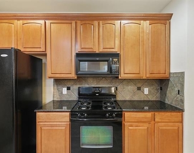 8920 Soldiers Home Lane - Photo Thumbnail 11