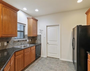 8920 Soldiers Home Lane - Photo Thumbnail 9